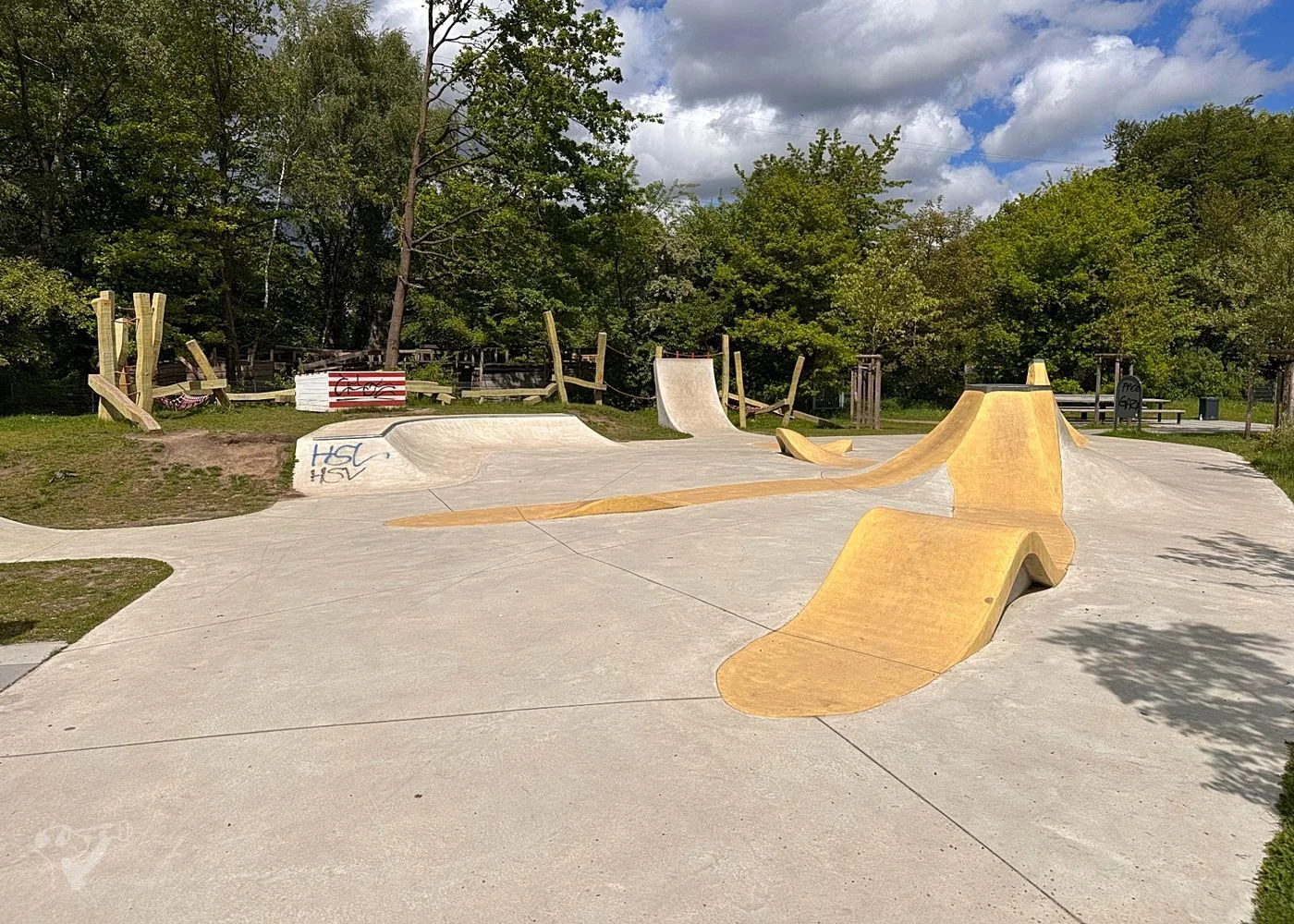 Spielplatz Wegenkamp mit Skaterpark Banane – Foto 9