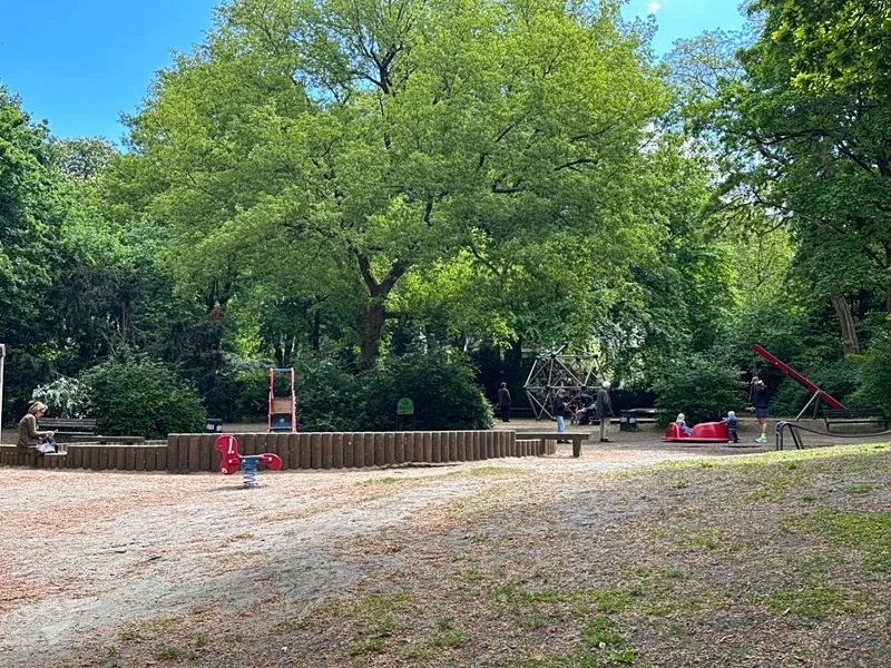Spielplatz Parkallee im Innocentiapark – Bild 3