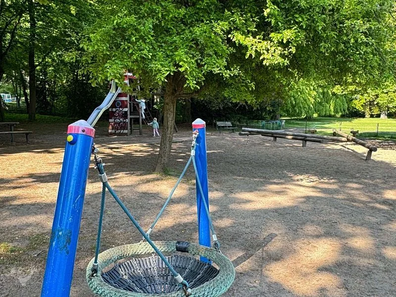 Spielplatz im Hesse Park – Bild 6