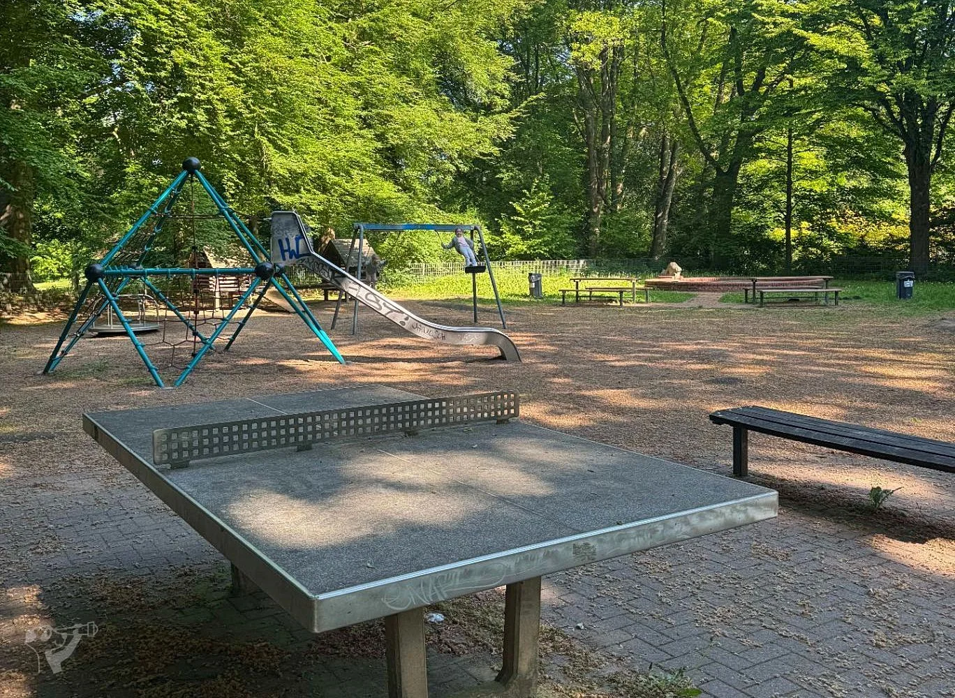 Hirschpark und Spielplatz – Foto 5