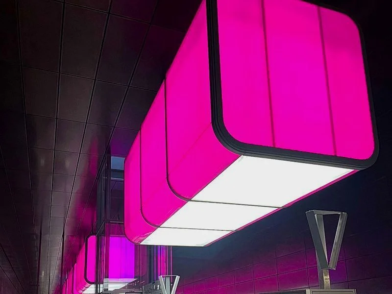 Lichteffekte in der U-Bahn-Haltestelle HafenCity