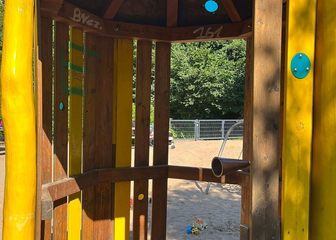Spielplatz Unzerstraße im Walter-Möller-Park – Foto 6