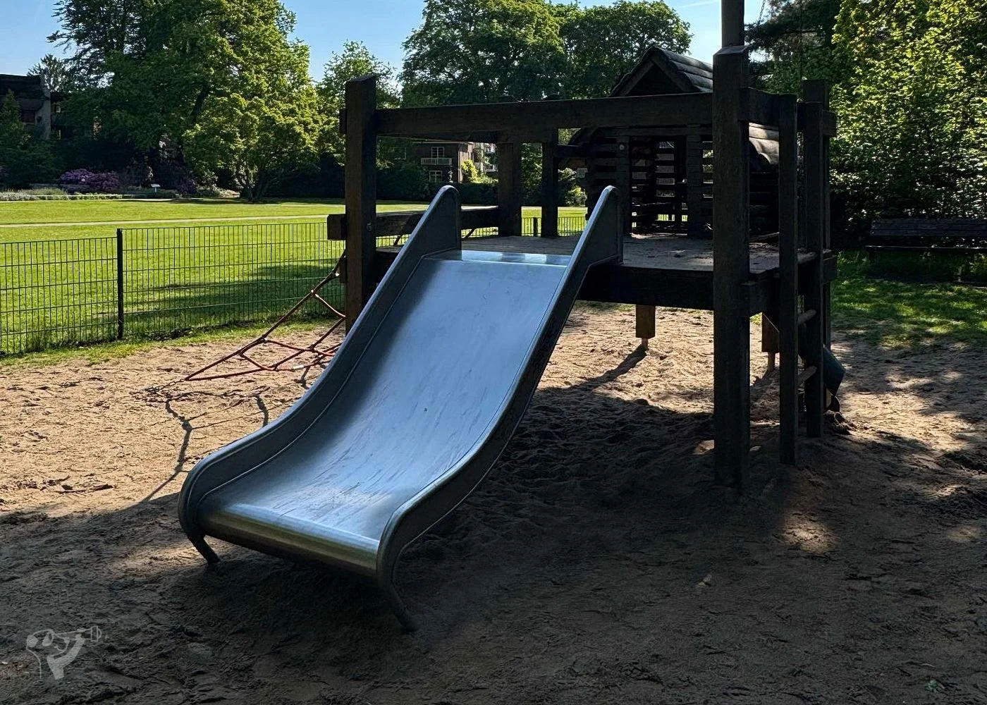 Spielplatz im Hesse Park – Foto 7