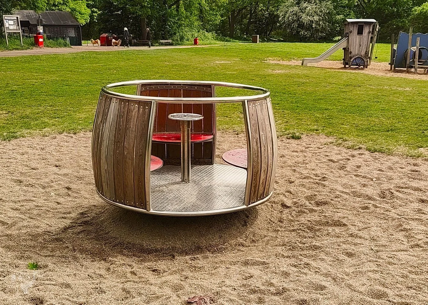 Leuchtturm Spielplatz im Öjendorfer Park – Foto 8
