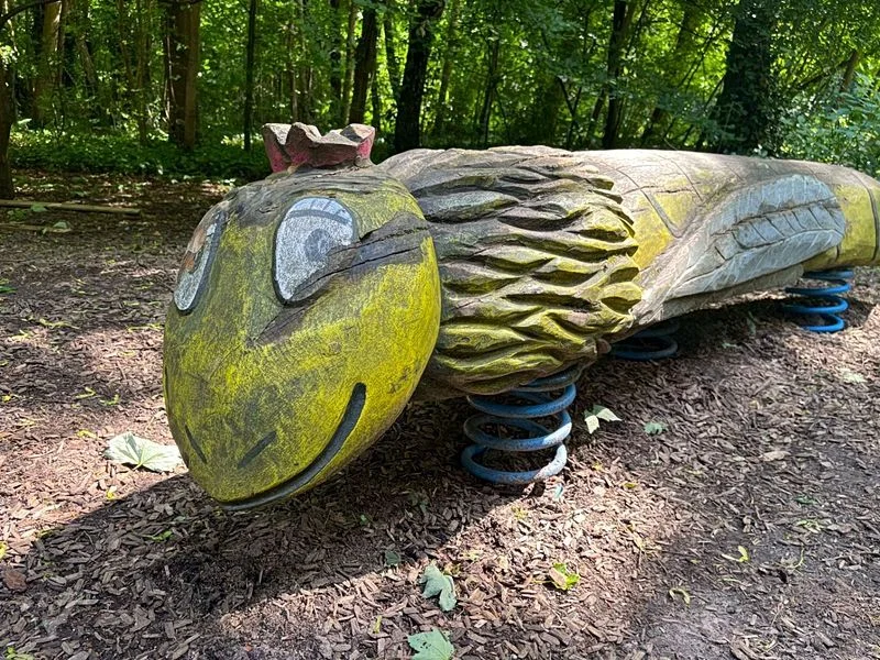 Waldspielplatz Teutonenweg (Pilzspielplatz) - der Schattenspender