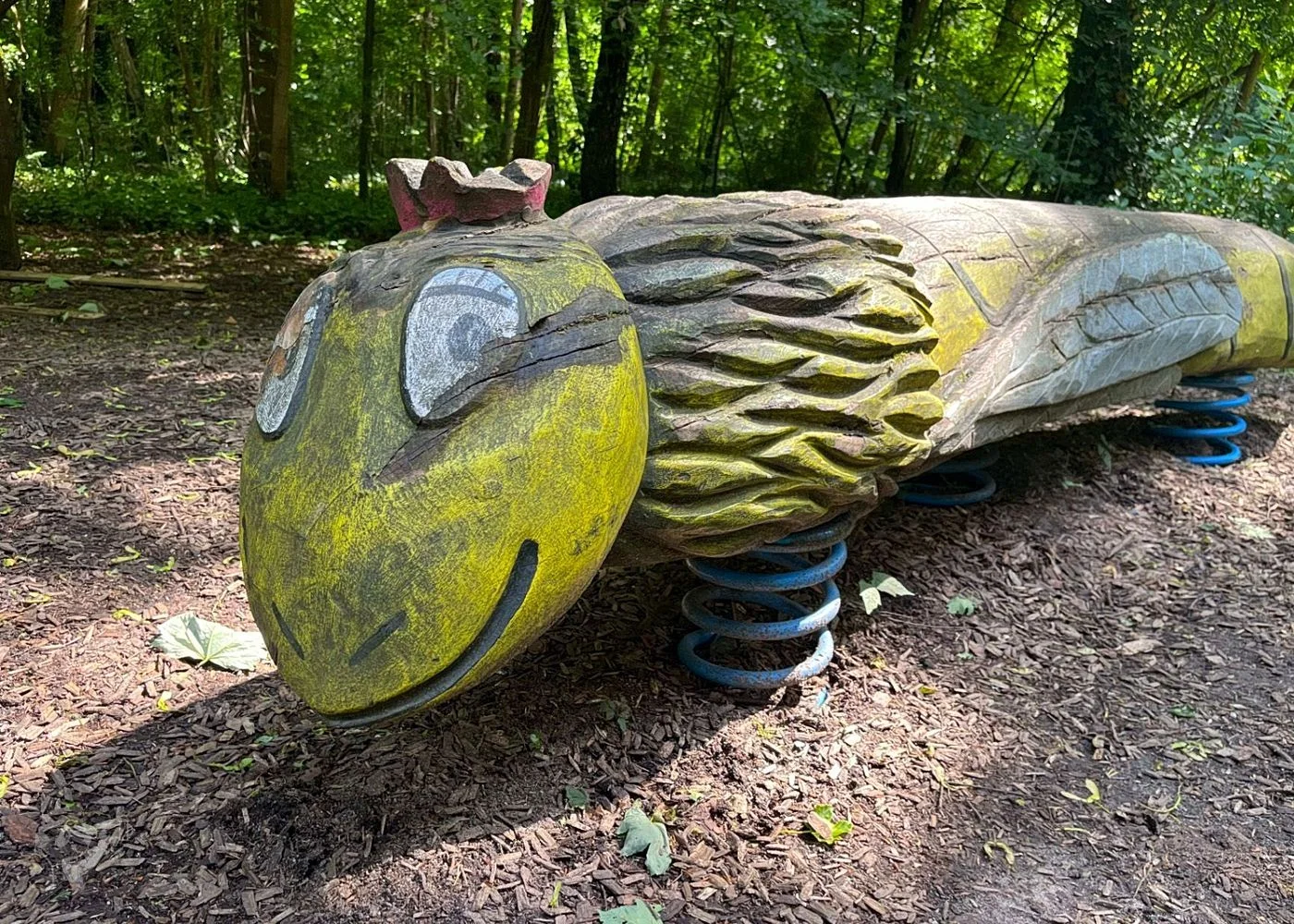 Waldspielplatz Teutonenweg (Pilzspielplatz) - der Schattenspender – Foto 2
