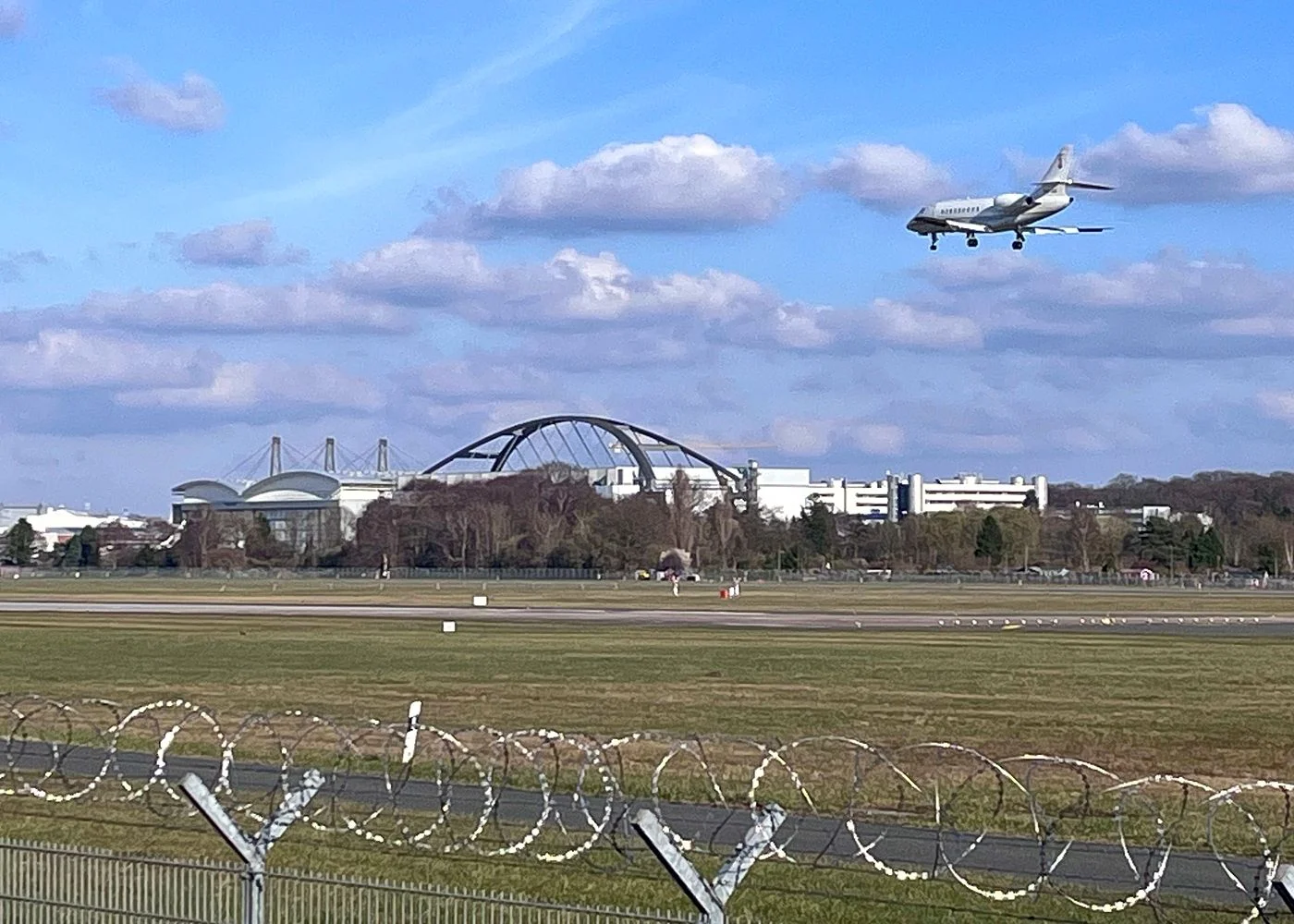 Flughafen Wanderweg – Foto 8