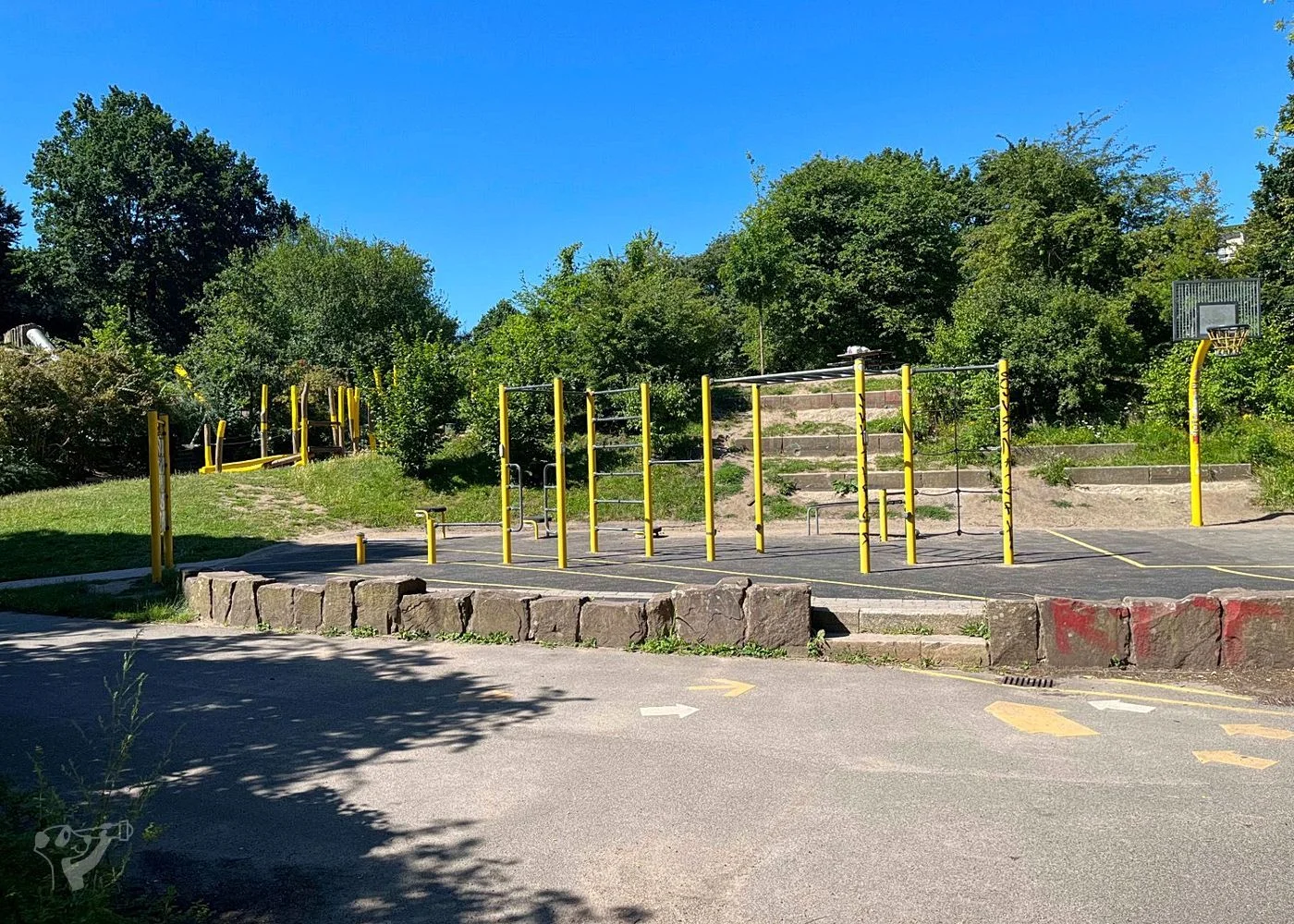Spielplatz Unzerstraße im Walter-Möller-Park – Foto 25